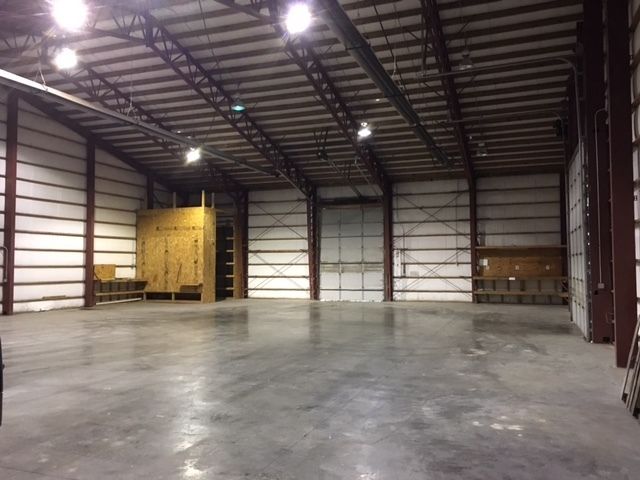 Industrial/ Flex Space: 3650 W Willoughby Dr, Edinburgh, IN 46124